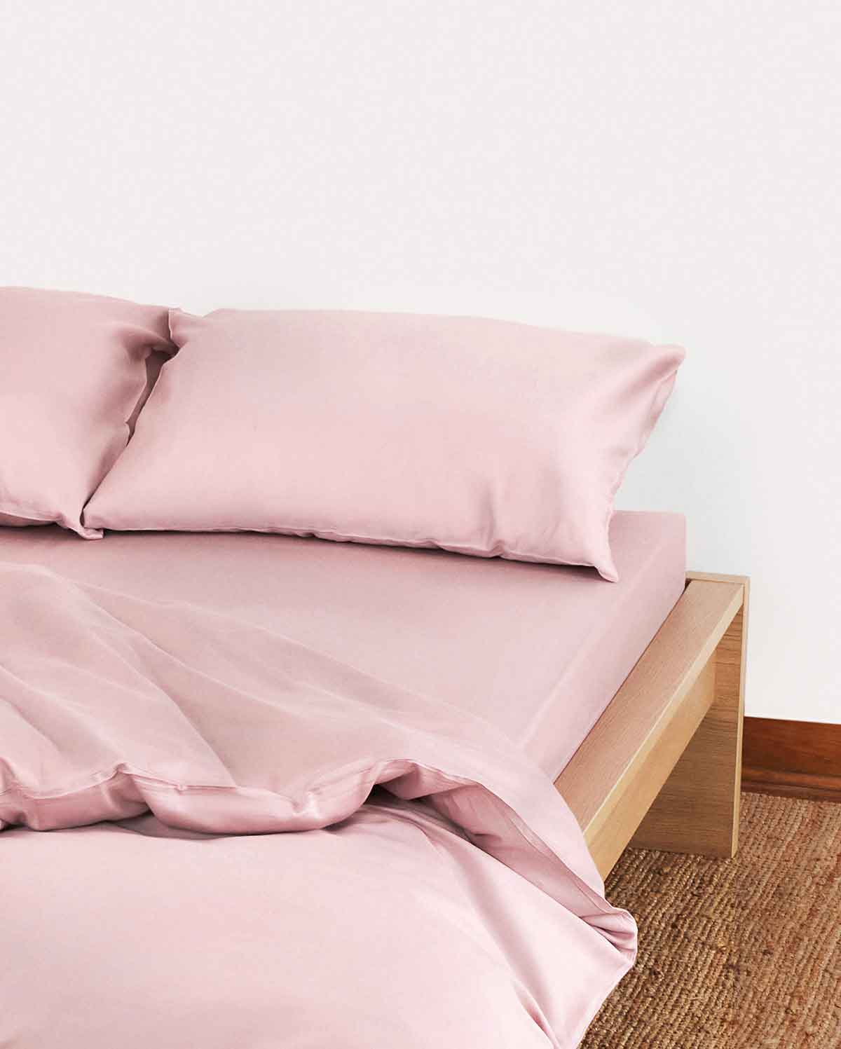 Lavish Sateen - Core Bedding Set