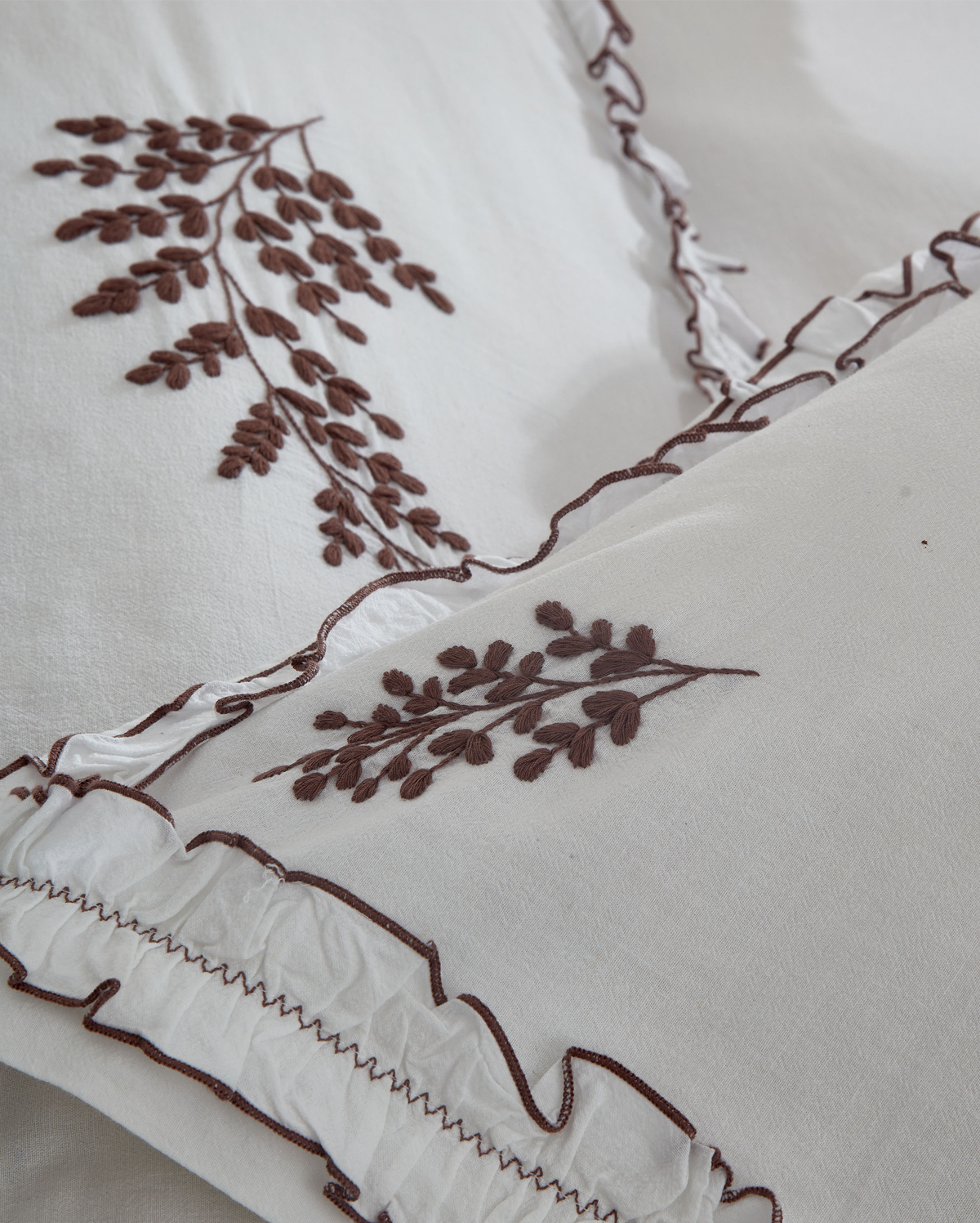 Embroidered Duvet Cover Set - White