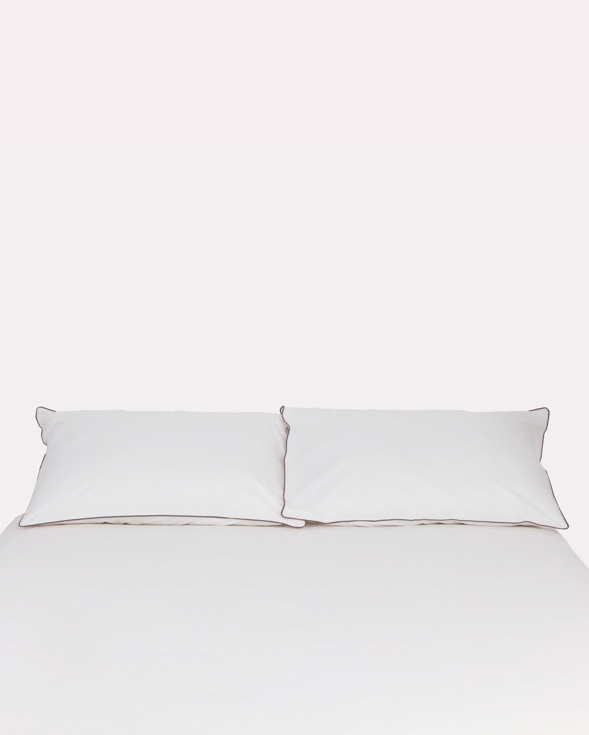 Classic Percale - Fitted Sheet Set- White with Anthracite Piped Edge